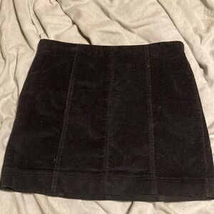 Black corduroy stretchy skirt